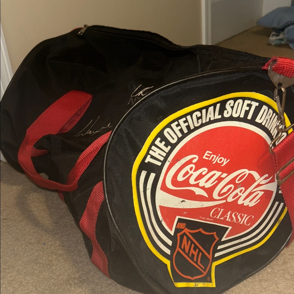 SIGNED NHL Coca Cola Classic Black and Red Duffel Bag Wayne Gretsky autographed